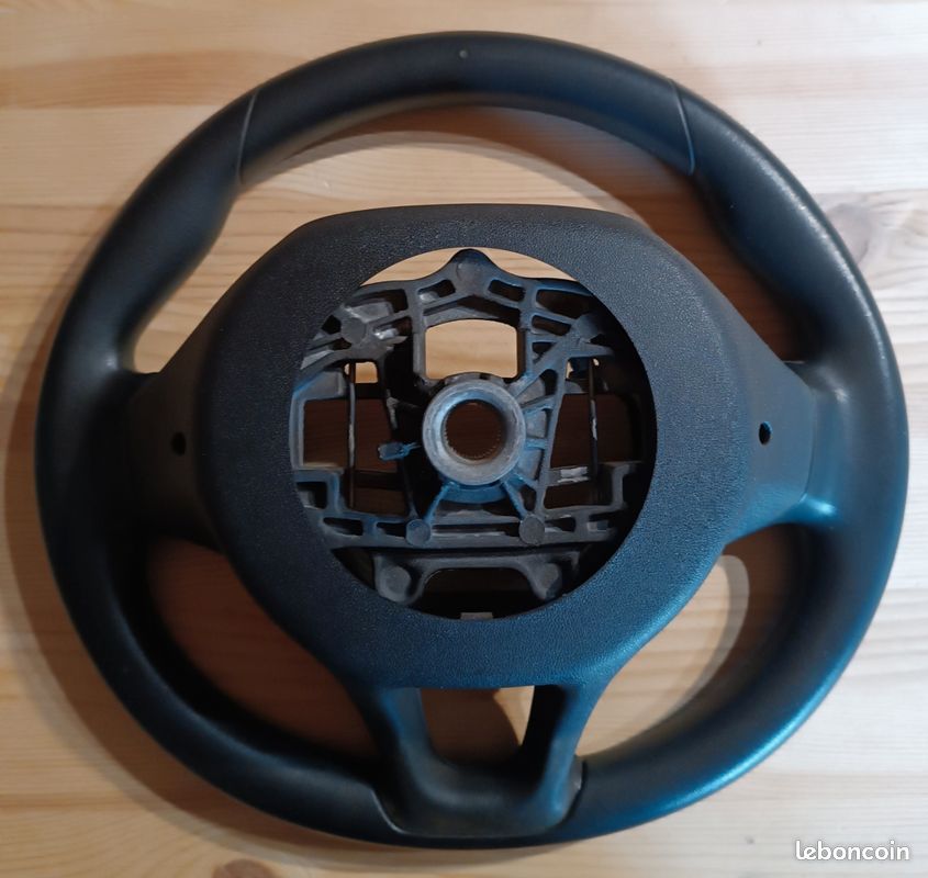 Pour peugeot 208 volant de direction peugeot 208 1 Citroën C3 II 2 bon etat voir photos (image 2)