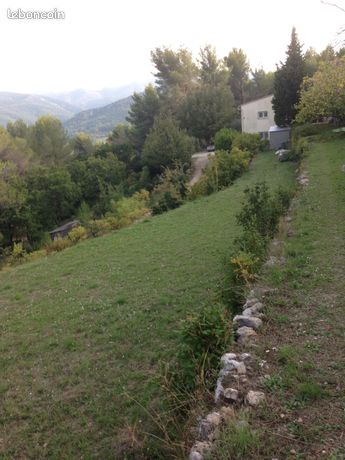 Particulier loue haut de villa 108 m2 très calme bordure de foret