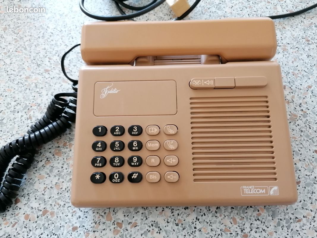 Telephone marron clair (image 1)