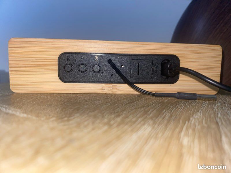 Réveil avec station de charge mobile (image 4)