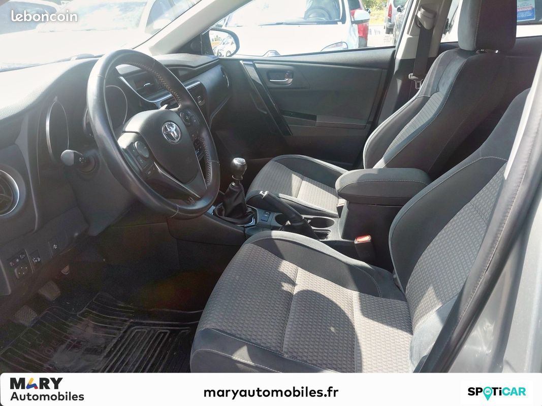 TOYOTA Auris 1.2T Dynamic (image 8)