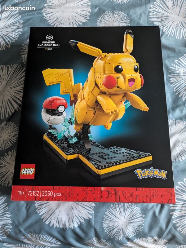 Lego 72152 Pikachu (image 1)