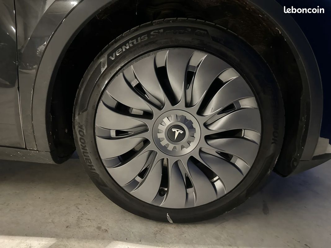 TESLA Model Y LONG RANGE RWD - 2024 - Toit ouvrant - Automatique (image 17)