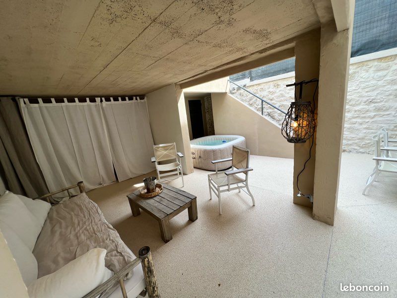 Maison 6 pièces 180 m² · à Carpentras · 180 m² · 1 498 €