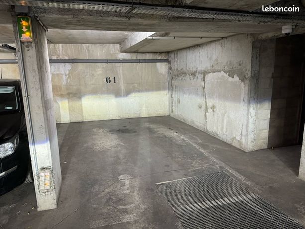 Place de parking loué
