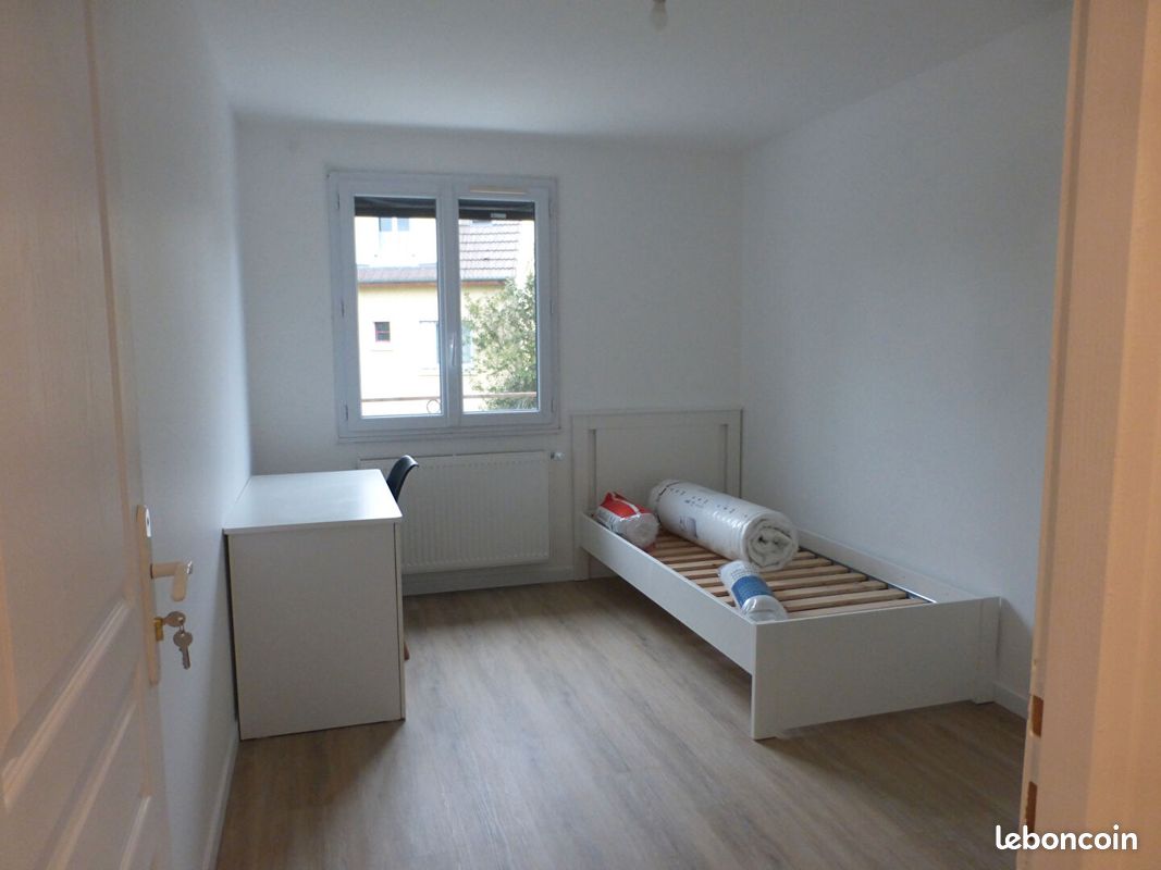 Appartement 1 pièce 10 m² · à Orsay · 10 m² · 550 €/mois