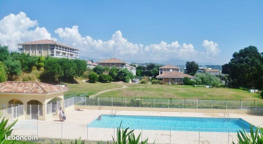 Maison 4 pièces 108 m² · à Cannes · 108 m² · 2 416 €