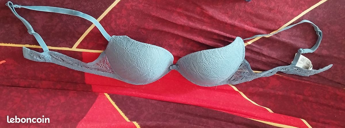 Soutien-gorge push-up gris clair taille 90C avec petit noeud sur le devant (image 1)