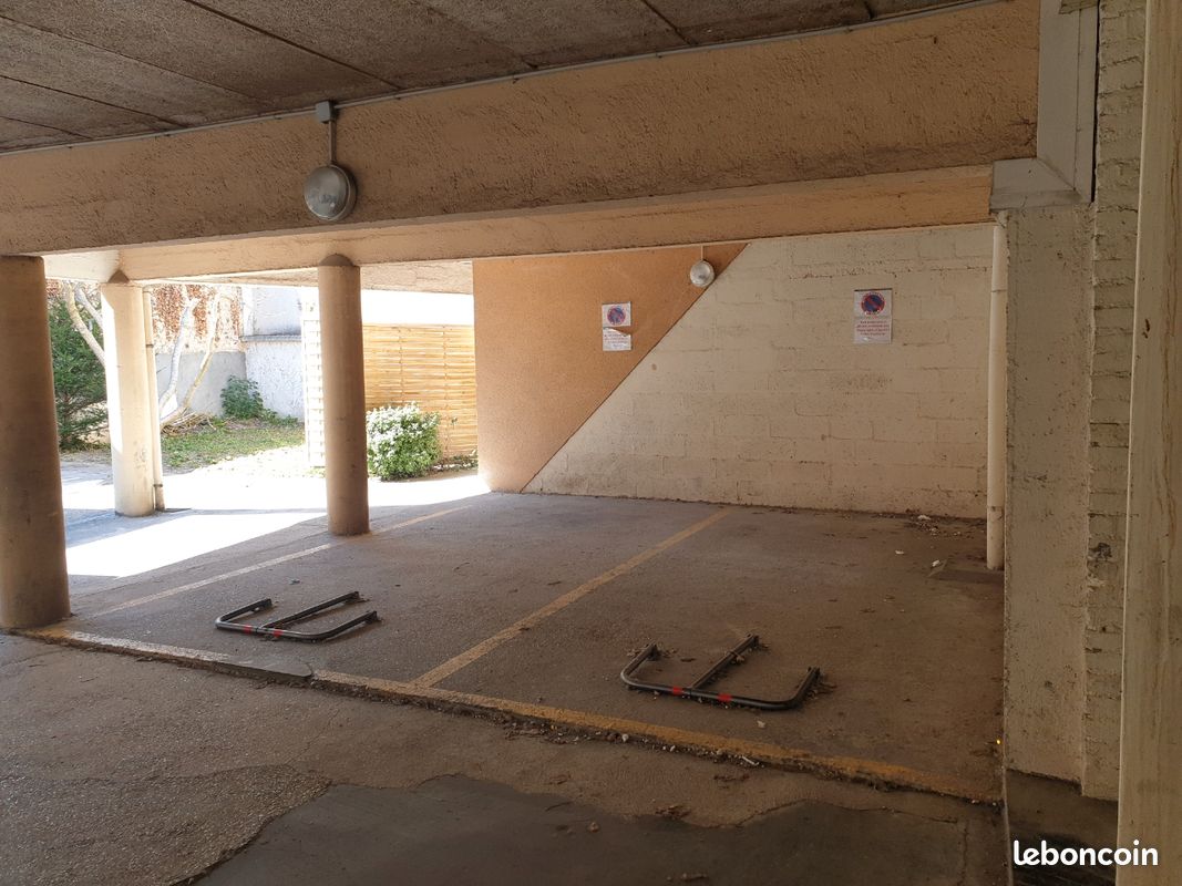 Place parking Rouen Gare · 90 €/mois