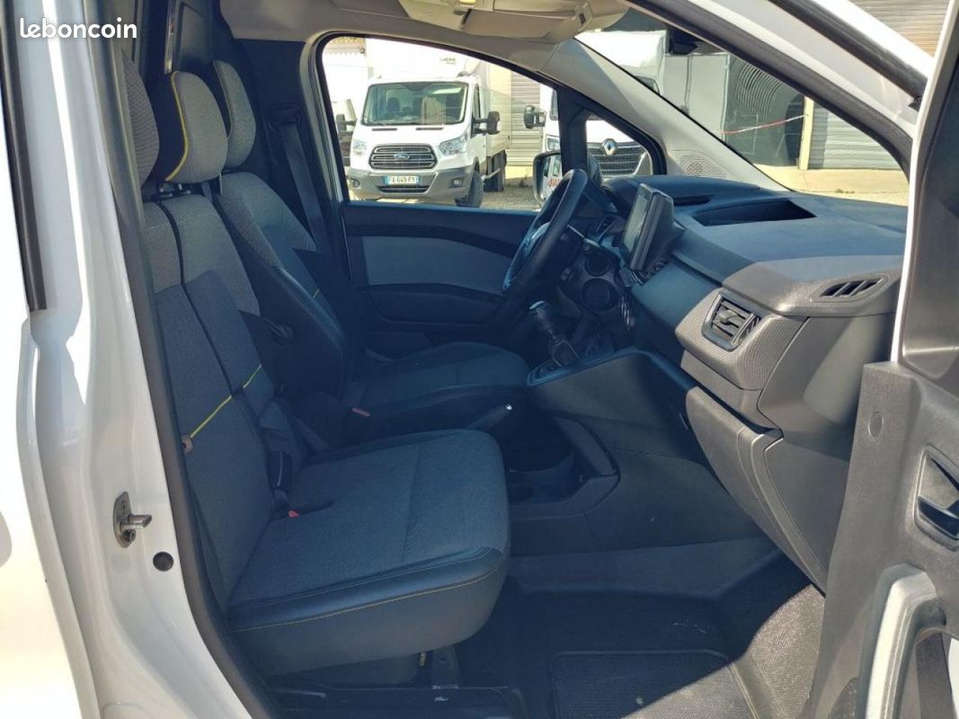 RENAULT KANGOO VAN dCi 95 Extra - 3 Places (image 2)