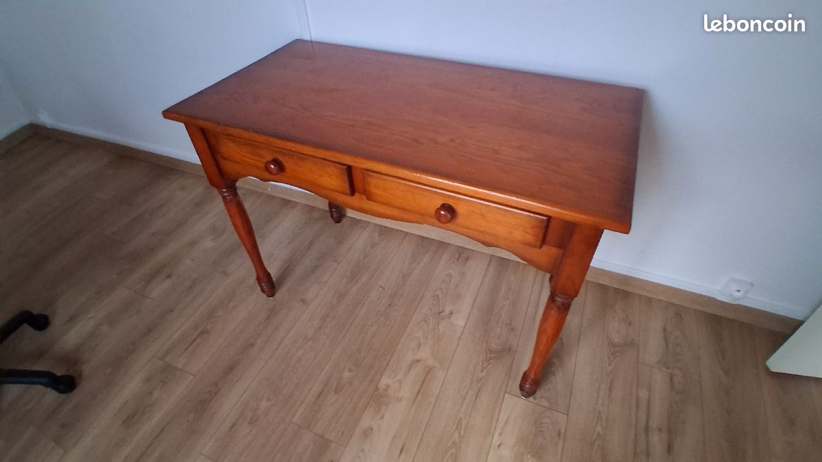 Table de bureau (image 1)