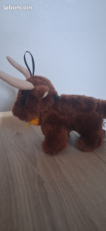 Peluche taureau avec une clochette (image 2)