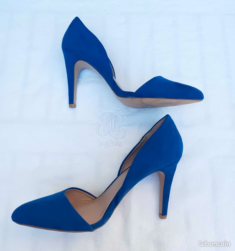 Escarpins Bleu Roi Velours Stradivarius Talons Hauts Pointure 38 - Occasion