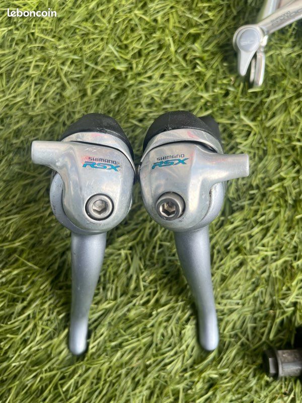 Groupe shimano rx100 manettes rsx Équipements vélos