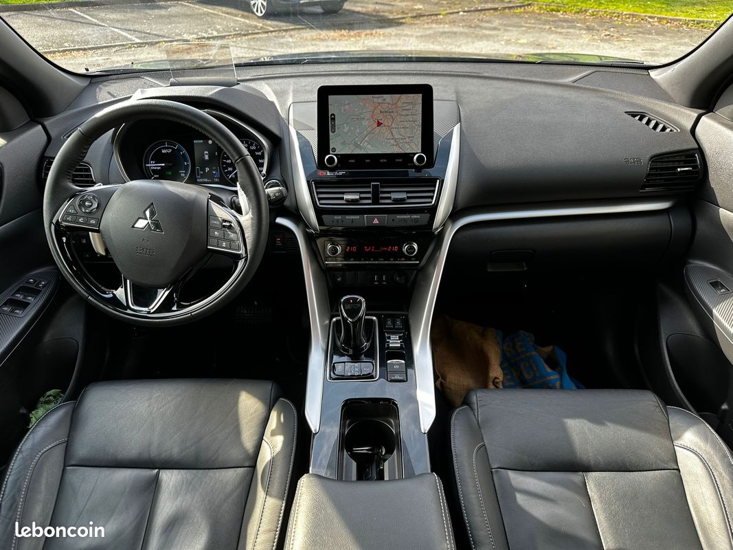 Mitsubishi Eclipse Cross 2.4 PHEV TWIN MOTOR 4WD INSTYLE (image 3)