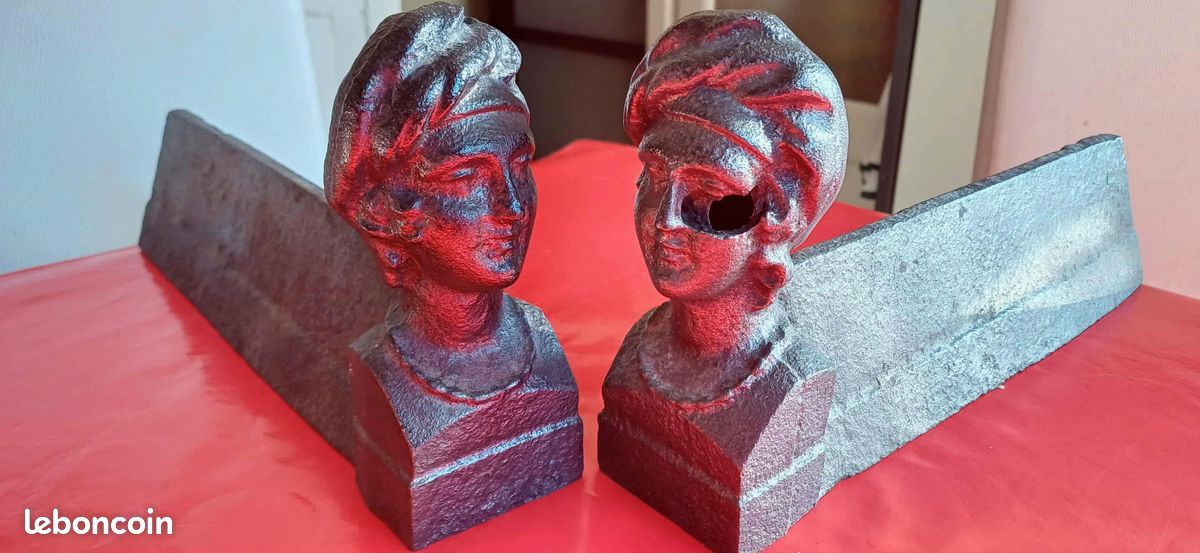 Paire De Chenets Cheminée Fonte - Buste De Femme, France 19ème Siècle