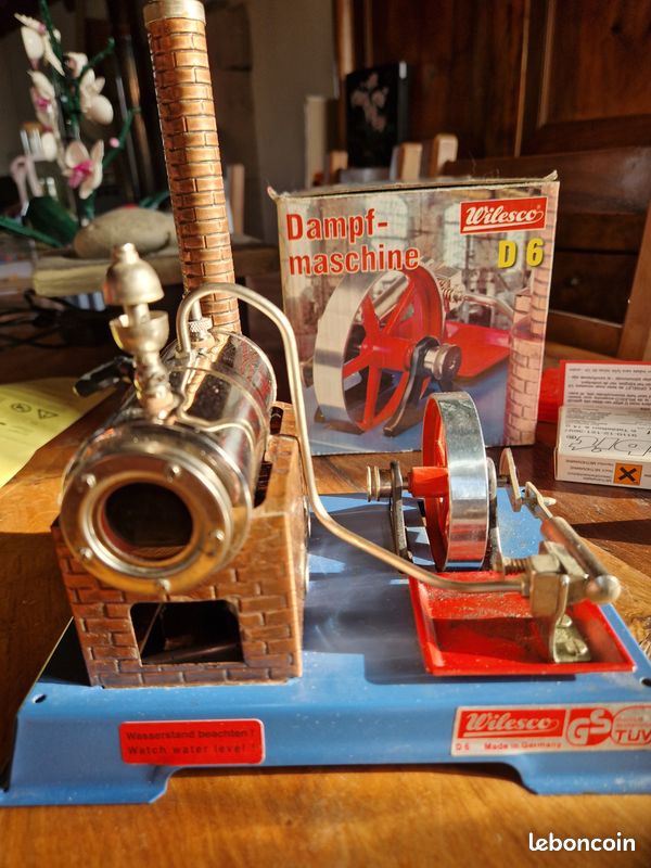 Maquette moteur à vapeur dynamique D10 Wilesco