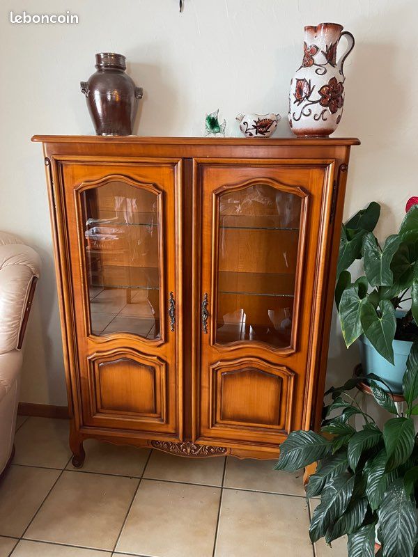 Vitrine en merisier (image 1)