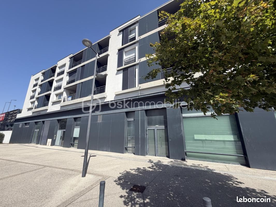 Immeuble 14 pièces 289 m² · à Villefontaine · 289 m² · 415 000 €