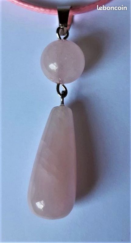 Pendentif pierres quartz rose avec cordon (image 1)