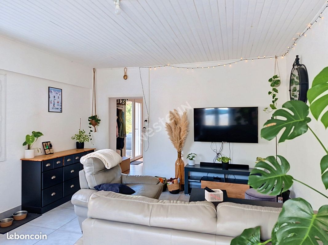 Maison 3 pièces 69 m² · à Montrelais · 69 m² · 650 €