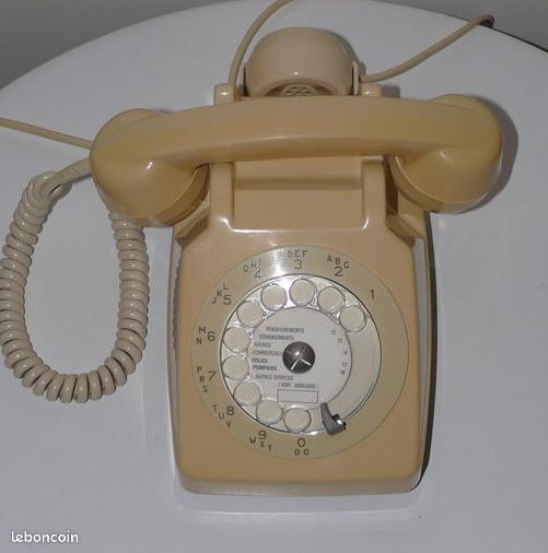 Ancien Téléphone à cadran S.63 (vic) (image 2)