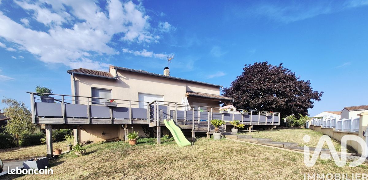 Maison 7 pièces 137 m² · à Thouars · 137 m² · 260 500 €