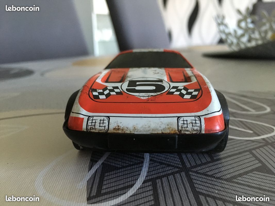 Jouet Vintage JOUSTRA Ferrari Daytona Friction - Ancien, Rare, En Tôle, Parfait Pour Collectionneurs