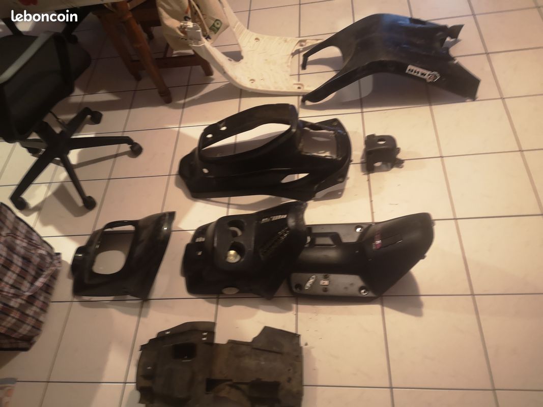 Carenages Booster 3vl original (image 1)