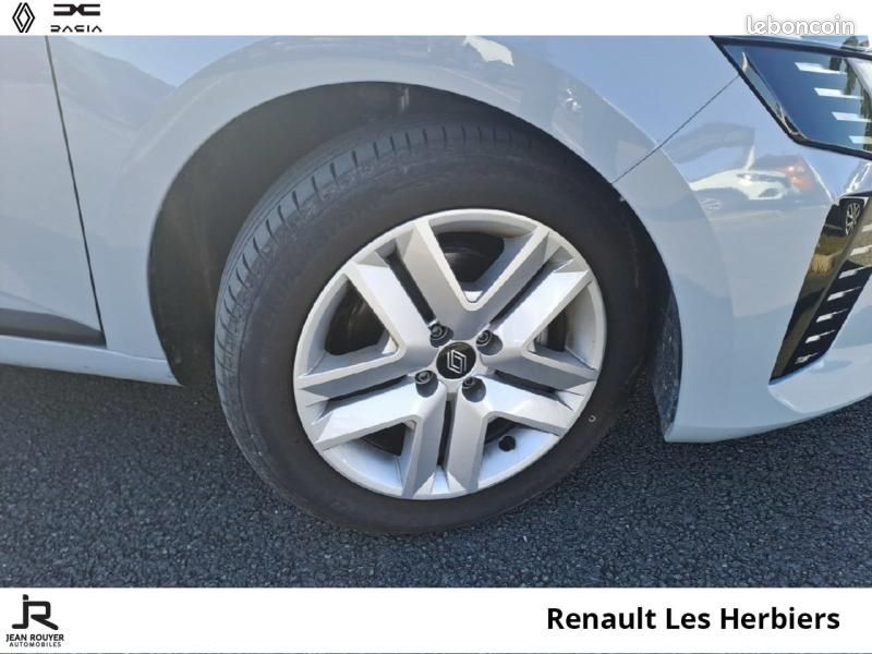 Renault Clio 1.5 dCi 100ch Evolution - 25 (image 8)