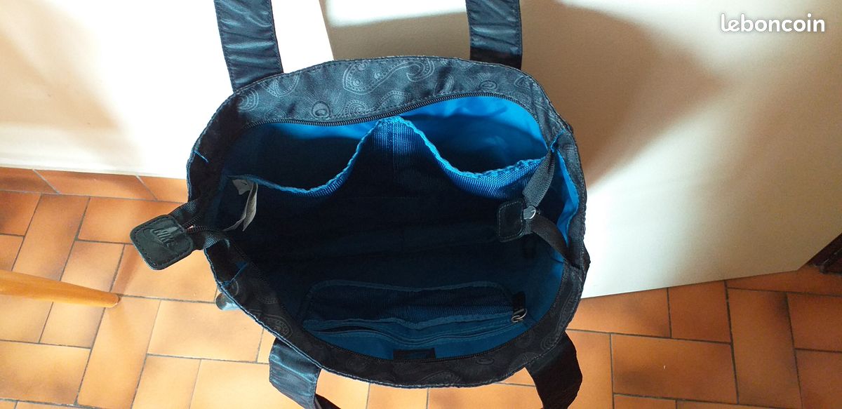 Sac fourre tout marque Nike (image 4)