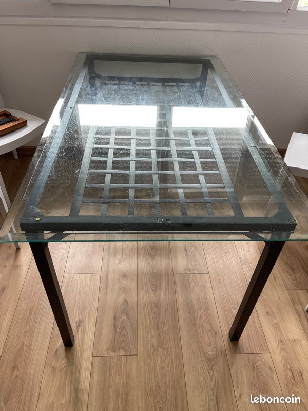Table à manger (image 1)