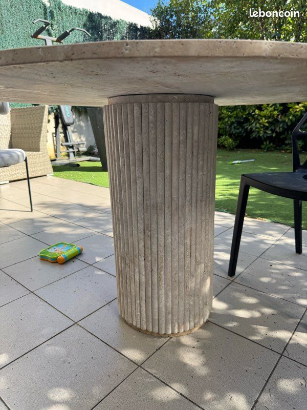 Vend table en marbre (image 2)