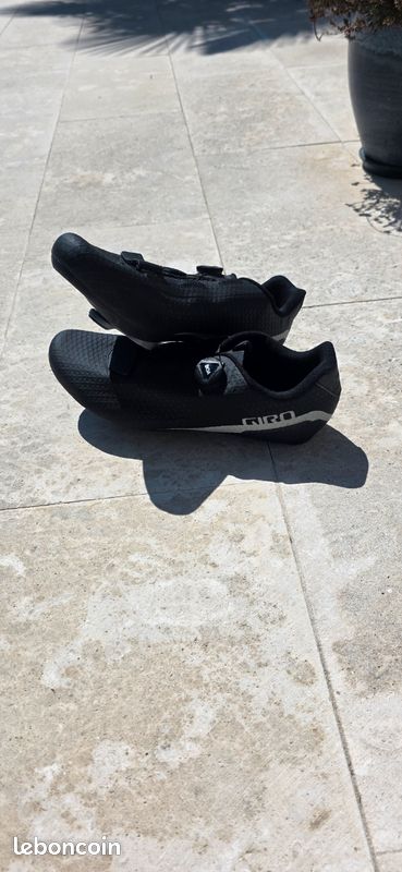 Vélo de course TREK Domane AL 2 4e gén. Crimson to Dark Carmine Fade en 58 + pédales Look gen 3 + chaussure Giro cadet noir+ porte gourde+ mini pompe (image 5)