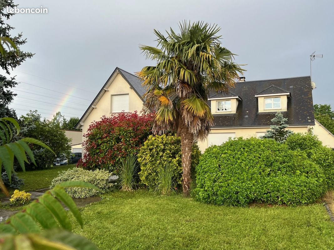 Maison 7 pièces 210 m² · à Villemandeur · 210 m² · 1 450 €