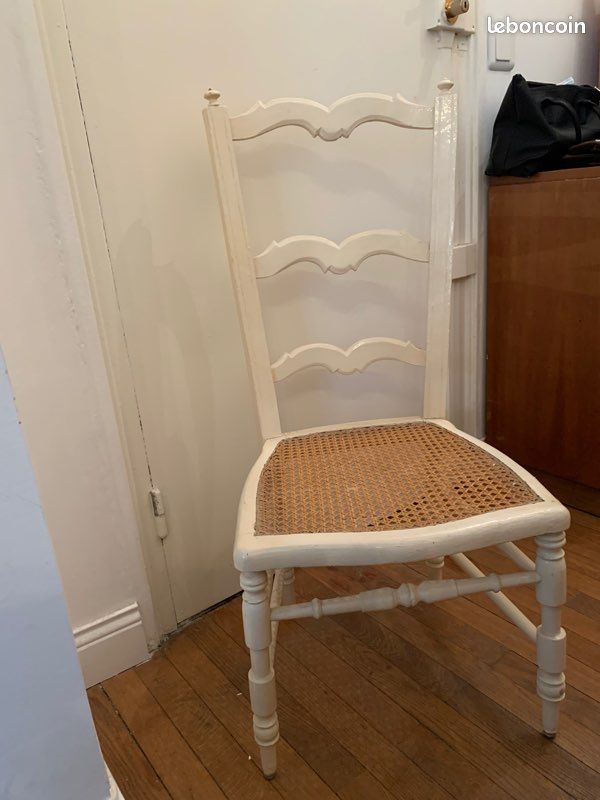 Chaise basse blanche canée (image 3)