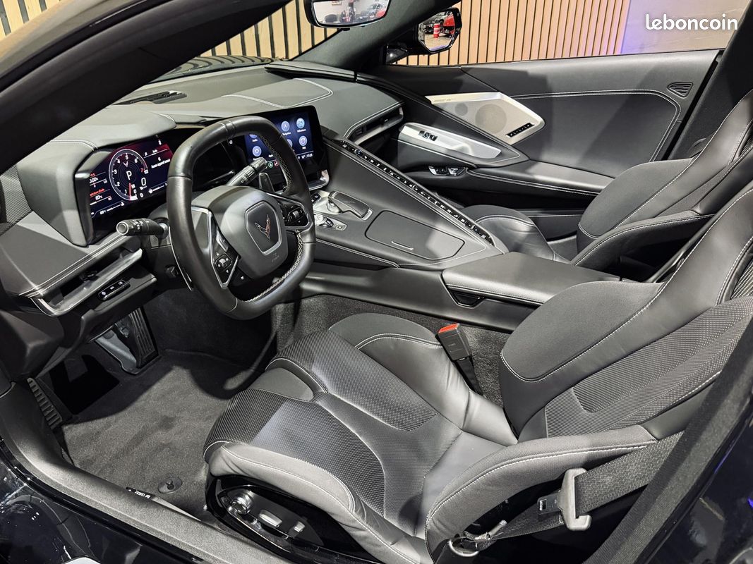 CHEVROLET CORVETTE TARGA 6.2 V8 482 BVA C8 Stingray IMMAT FRANCE 2LT ETAT NEUF 1ERE MAIN RIEN A PREVOIR (image 3)