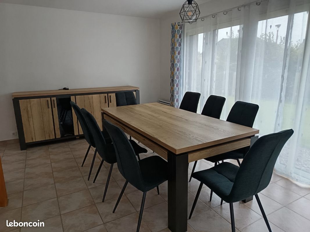 Salle à manger moitié prix (image 1)