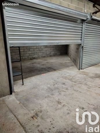 Parking/box 322 m² Beaucaire