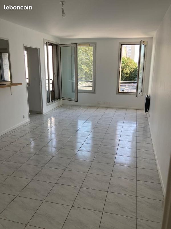 Appartement 4 pièces 84 m² · à Saint-Denis · 84 m² · 1 350 €/mois
