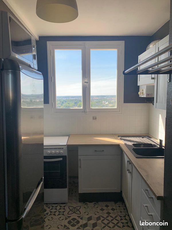 Appartement 3 pièces 67 m² · à Saint-Jacques-de-la-Lande · 67 m² · 990 €