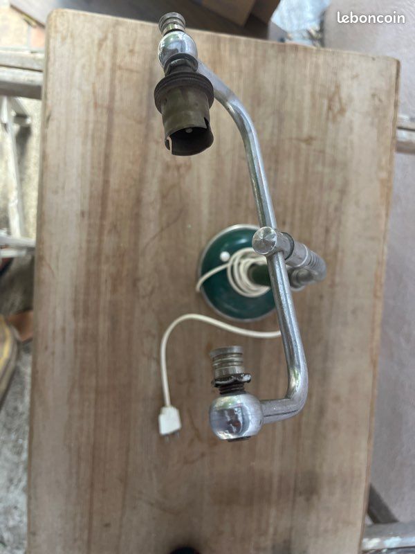 Lampe de bureau vintage articulée double lumière – vert et métal (image 2)