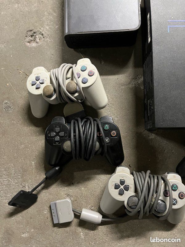 PlayStation 2 (image 2)