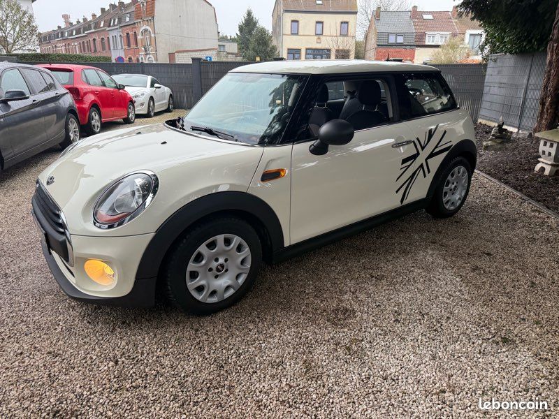 MINI COOPER Essence 75cv PHASE 2 F56 CARPLAY/multimedia (image 1)
