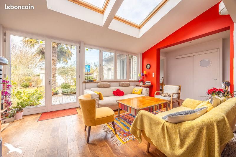 Maison 9 pièces 195 m² · à Dompierre-sur-Mer · 195 m² · 429 899 €