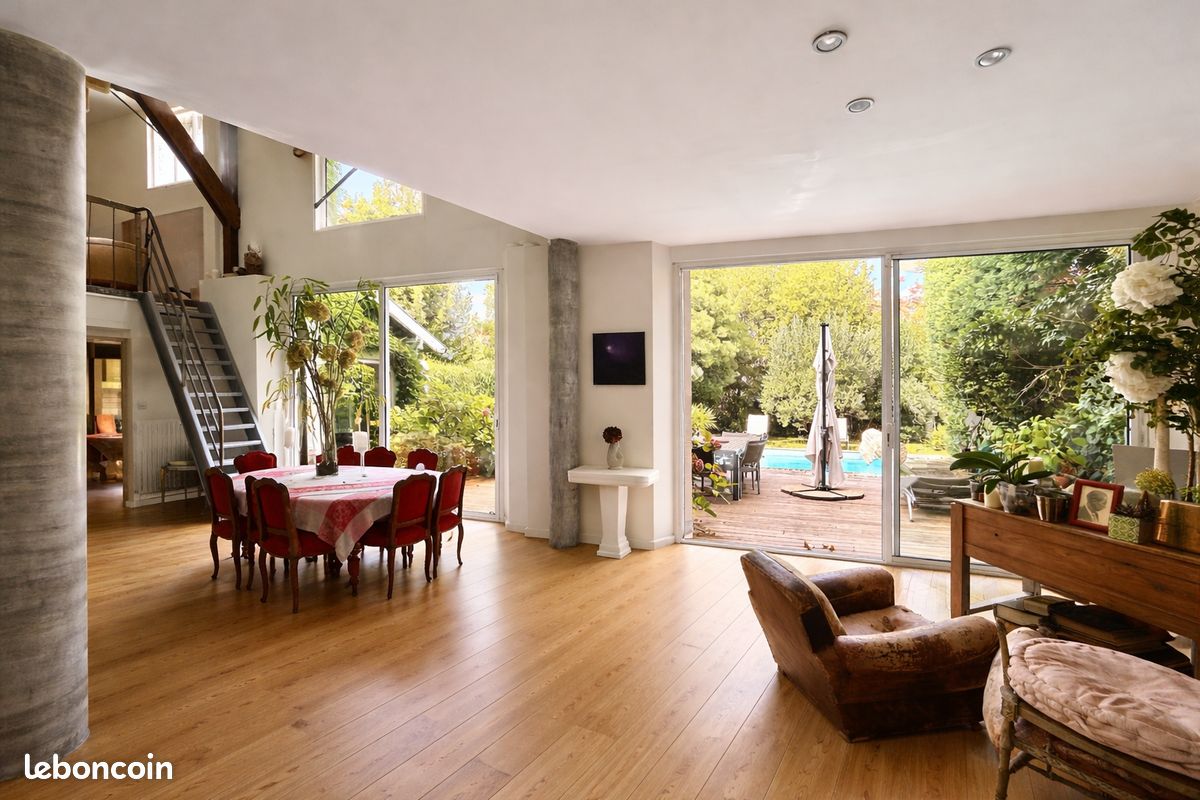 Maison 7 pièces 241 m² · à Bordeaux · 241 m² · 1 100 000 €