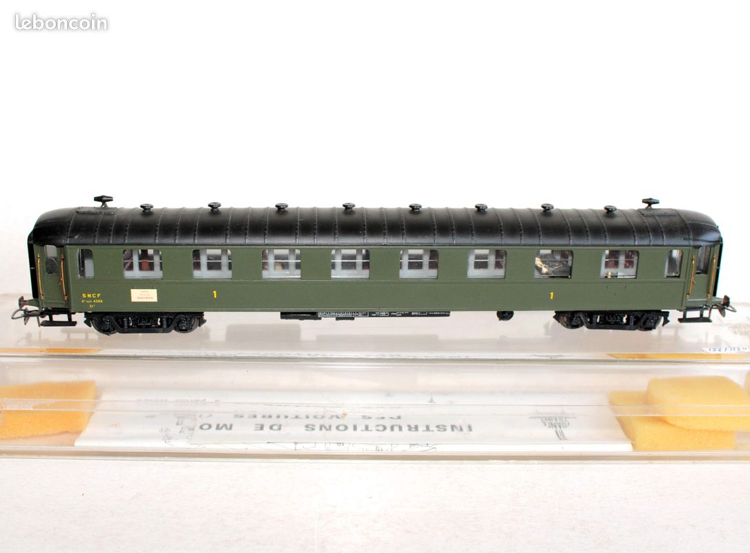 FRANCE TRAINS VOITURE VOYAGEURS 1E / 2E CLASSE EST TYPE TY N