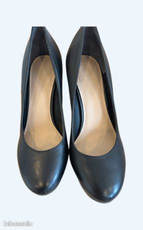 Escarpins Guess En Cuir Bordeaux - Taille 37, Talons Hauts (+7 Cm), Occasion
