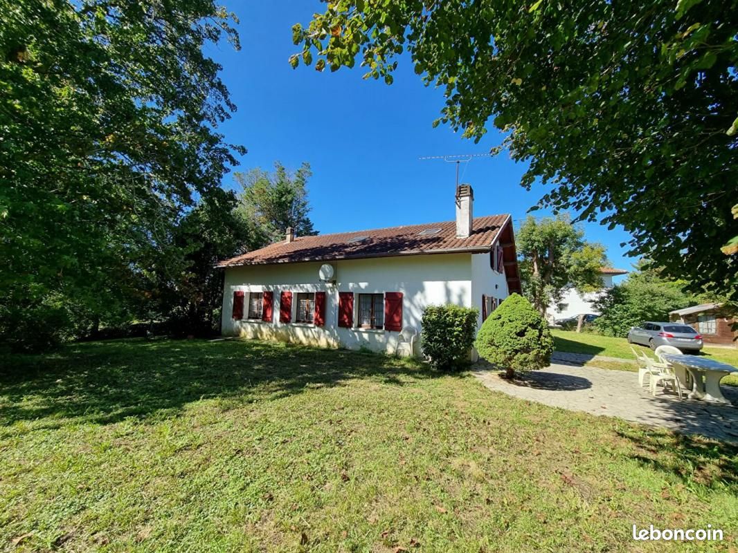 Maison 7 pièces 156 m² - Bardos 64520 (image principale 9)