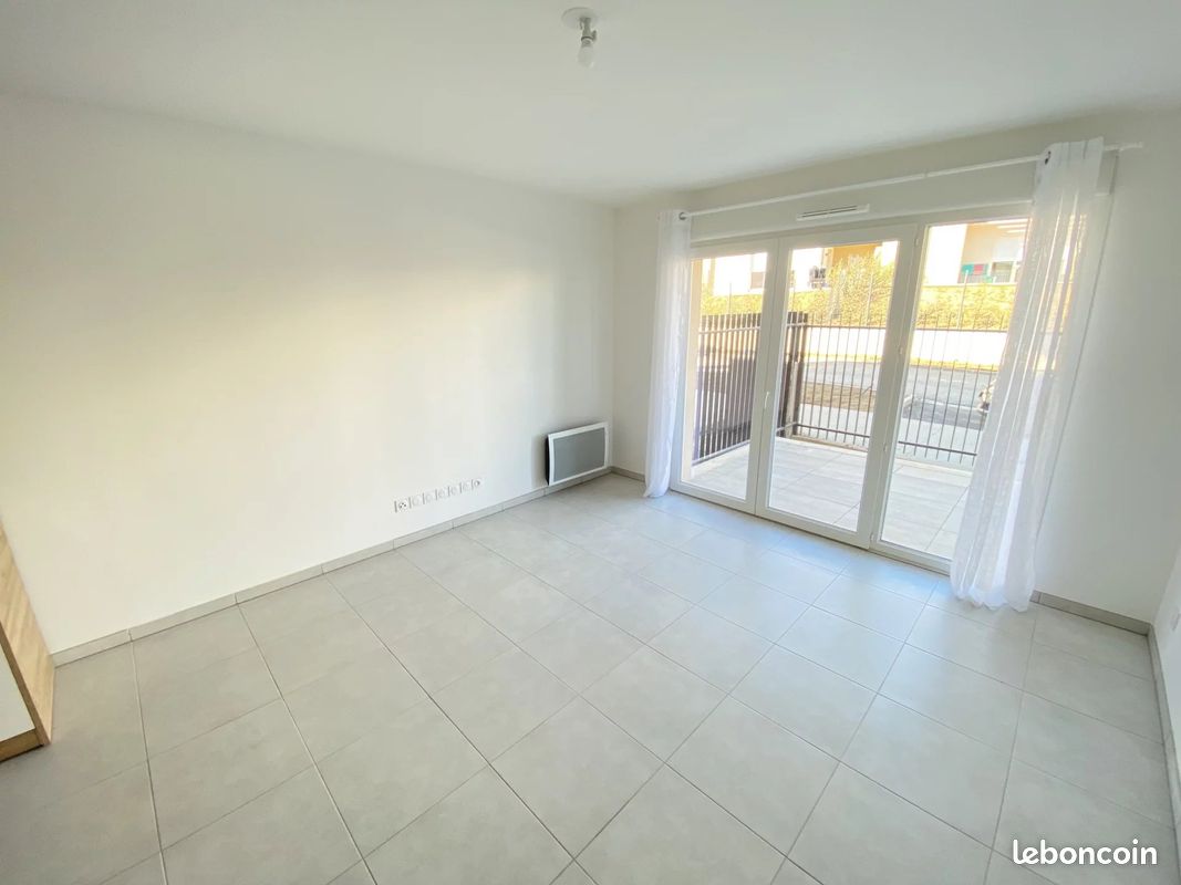 Appartement 2 pièces 43 m² · à Meyreuil · 43 m² · 890 €/mois